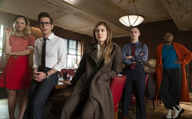 Ben Platt, Laura Dreyfuss, Theo Germaine, Julia Schlaepfer y Rahne Jones en 'The Politician'.