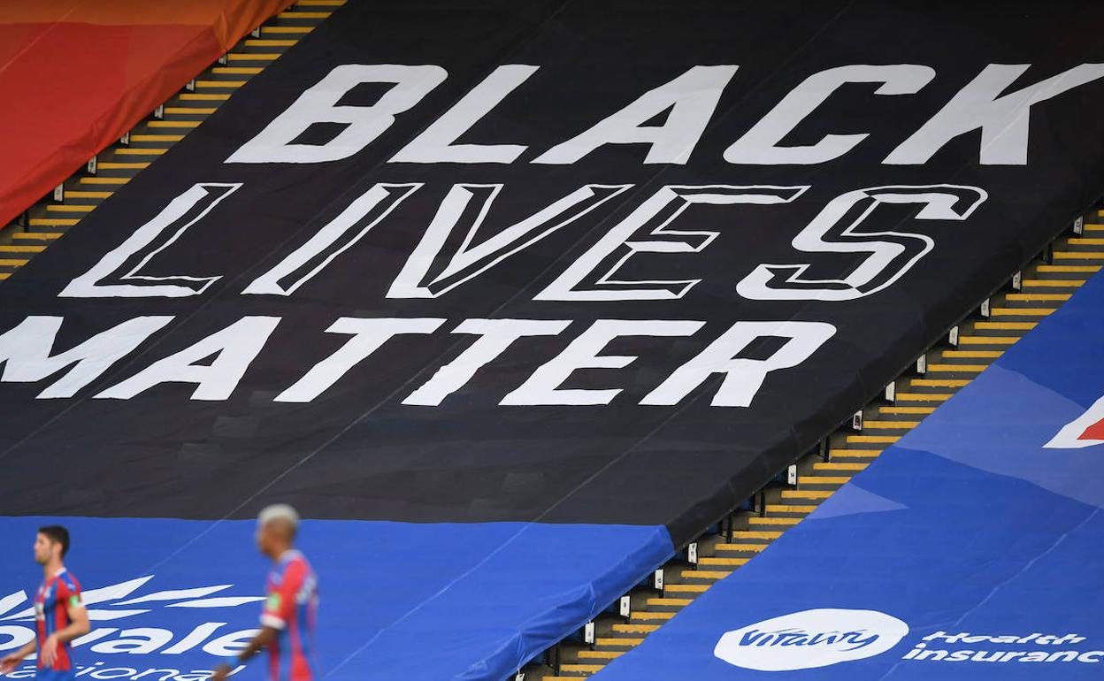 La pancarta, en el partido de la Premier League entre el Crystal Palace v wl Burnley