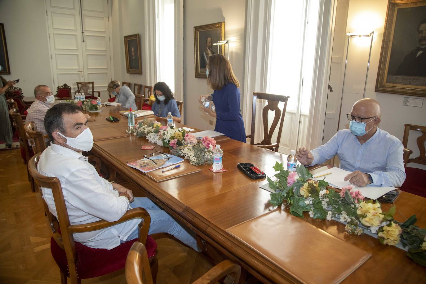 Fotos: José López se niega a disculparse con el jefe técnico de Infraestructuras