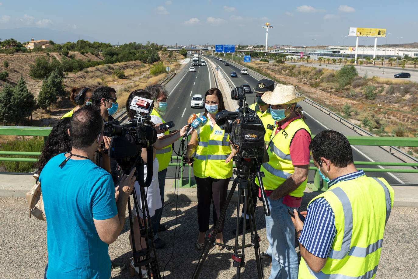 Fotos: Los desplazamientos por carretera en la Region caen un 20% pese al fin de las restricciones