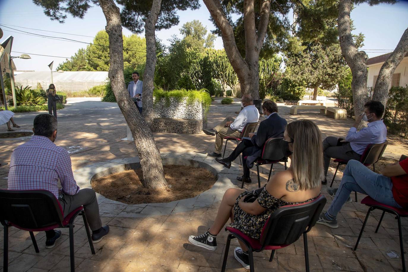 Fotos: Presentan los operadores ambientales que asesorarán a los agricultores sobre la normativa del Mar Menor