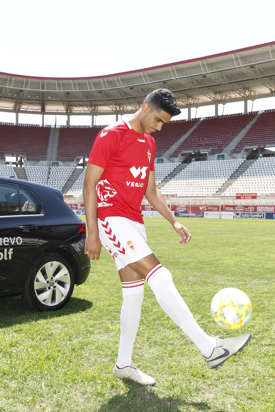 Fotos: Youness, otra perla grana que regresa a casa para tomar impulso