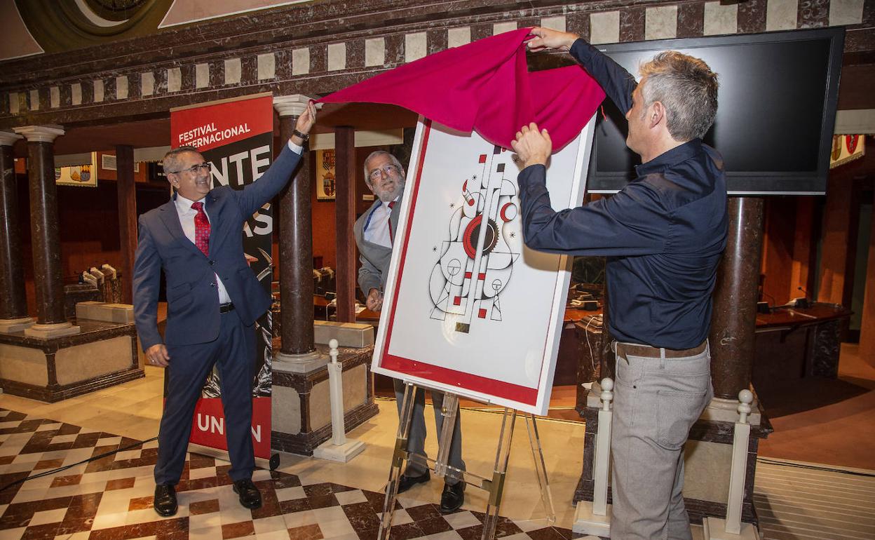 Presentación del cartel del Cante de las Minas, ayer en Cartagena.