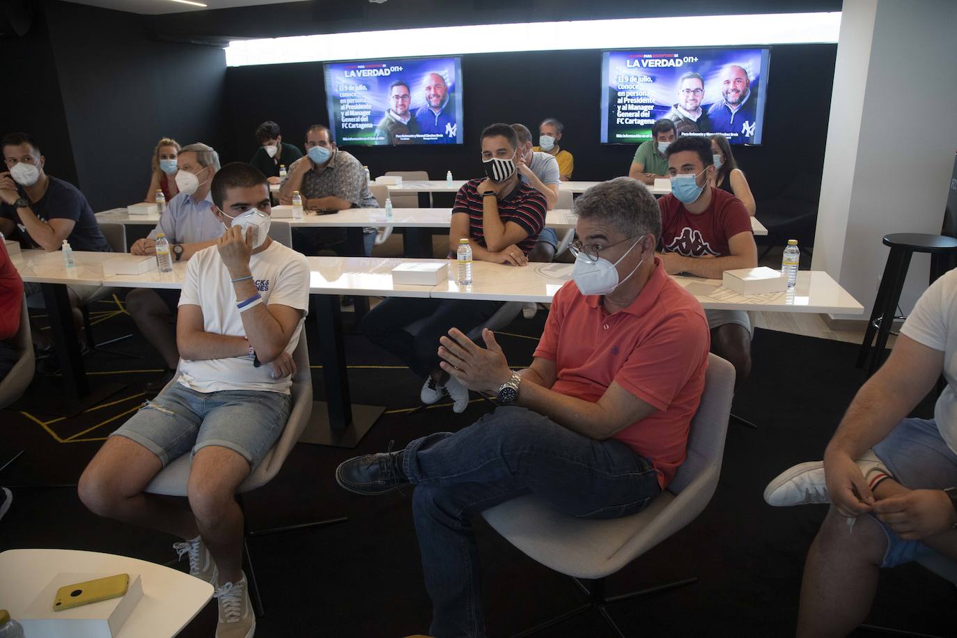 Fotos: Belmonte y Breis, con los suscriptores de LA VERDAD