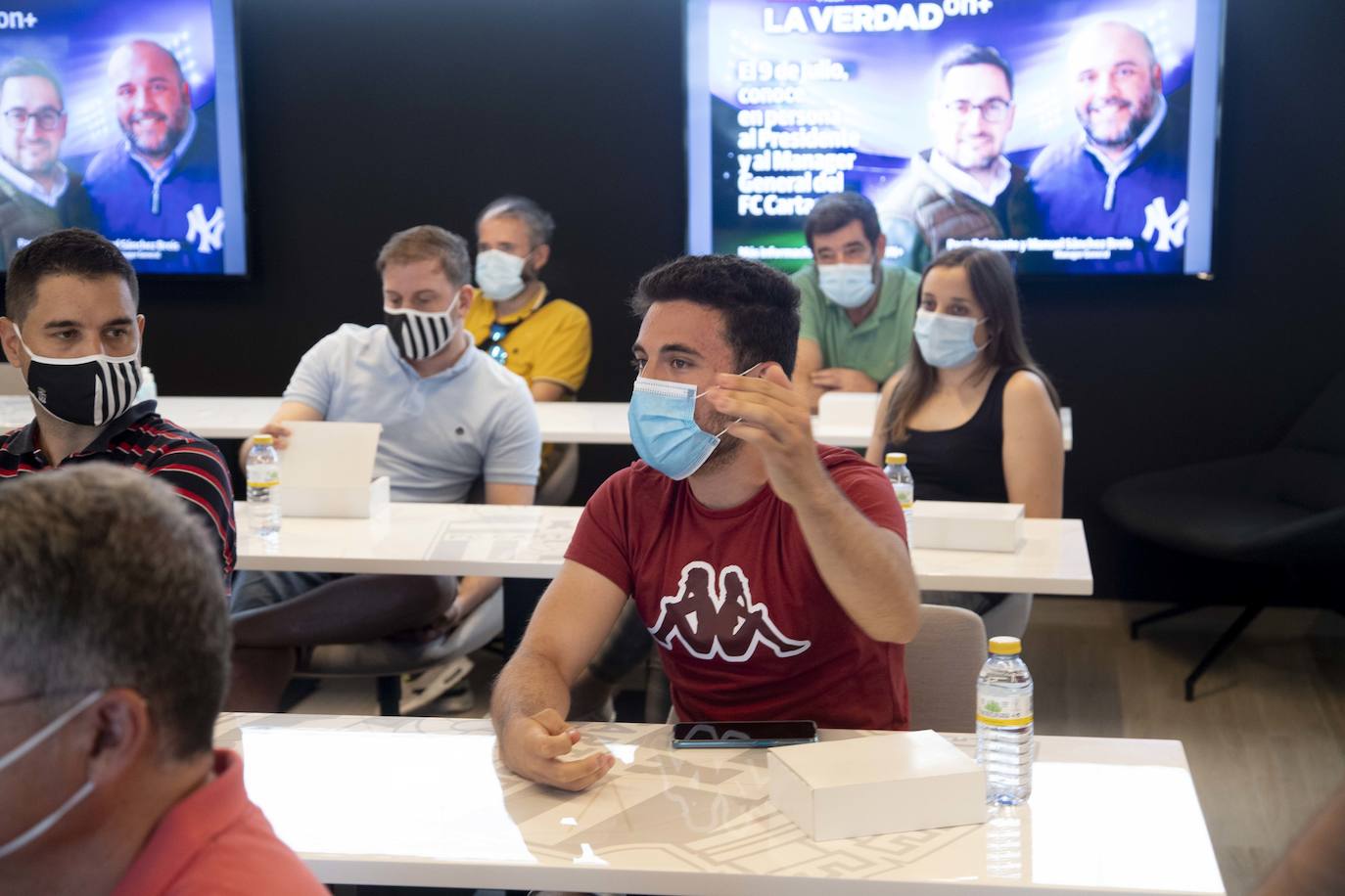 Fotos: Belmonte y Breis, con los suscriptores de LA VERDAD