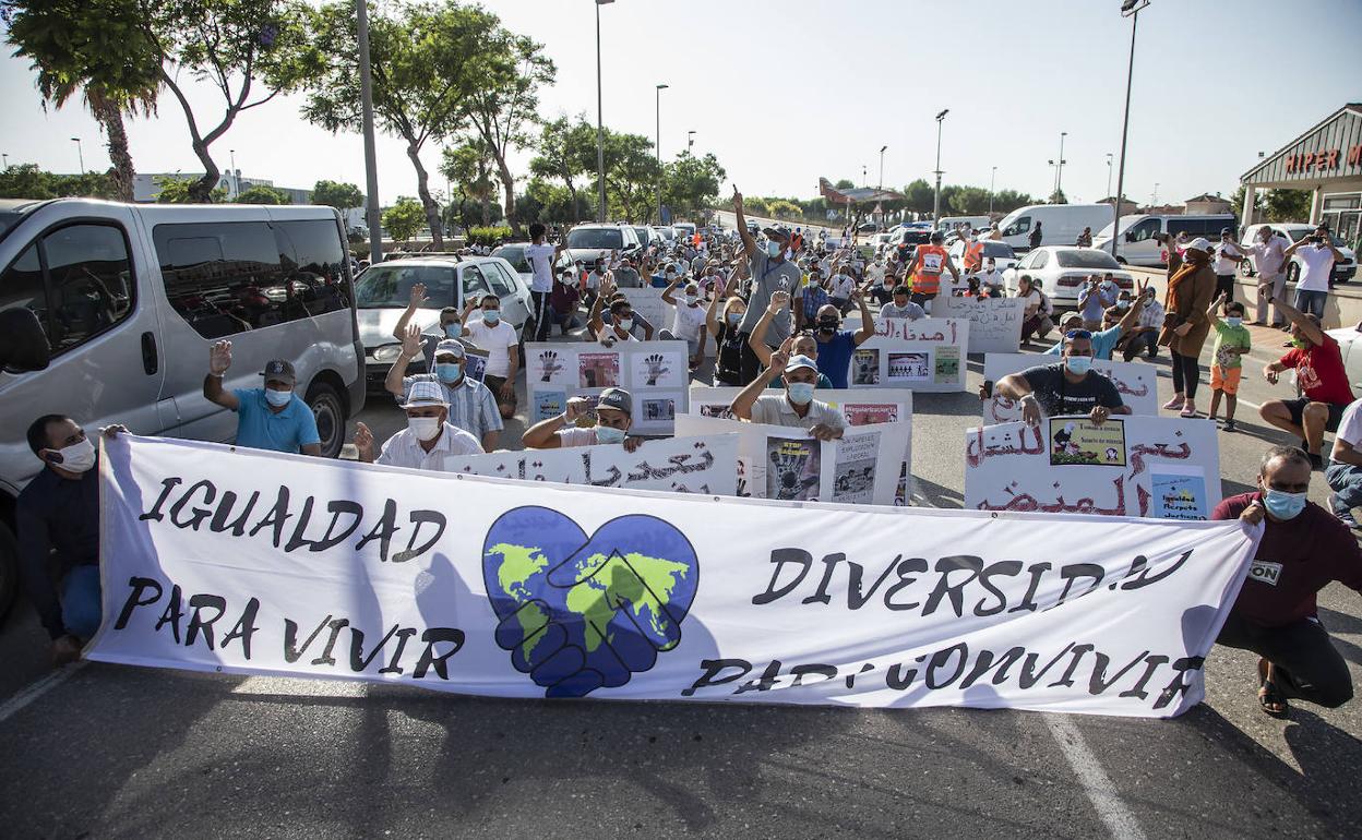 Manifestantes, este sábado, en Torre Pacheco.