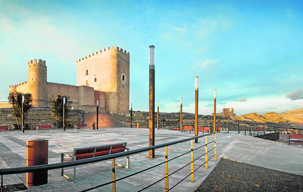 Panorámica de la explanada delCastillo de Jumilla.