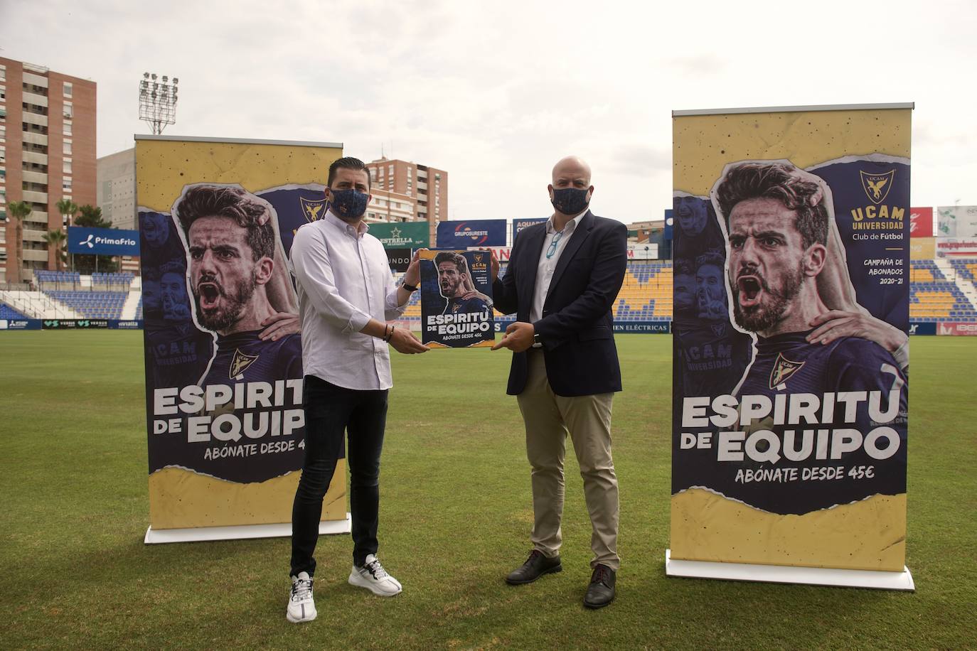 Fotos: El UCAM Murcia congela los precios de los abonos para la próxima temporada