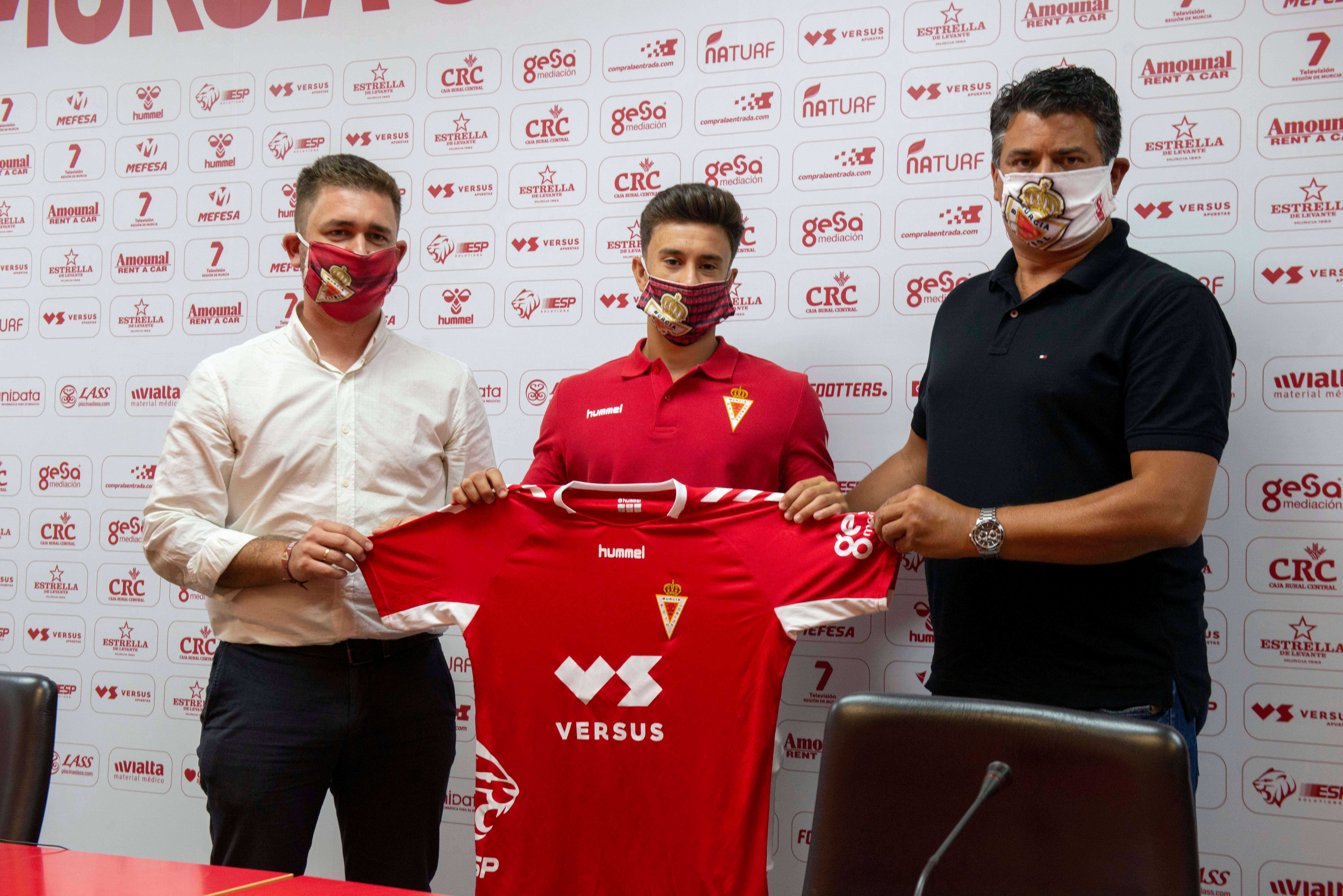 Fotos: Presentación de Junior Martínez como jugador del Real Murcia