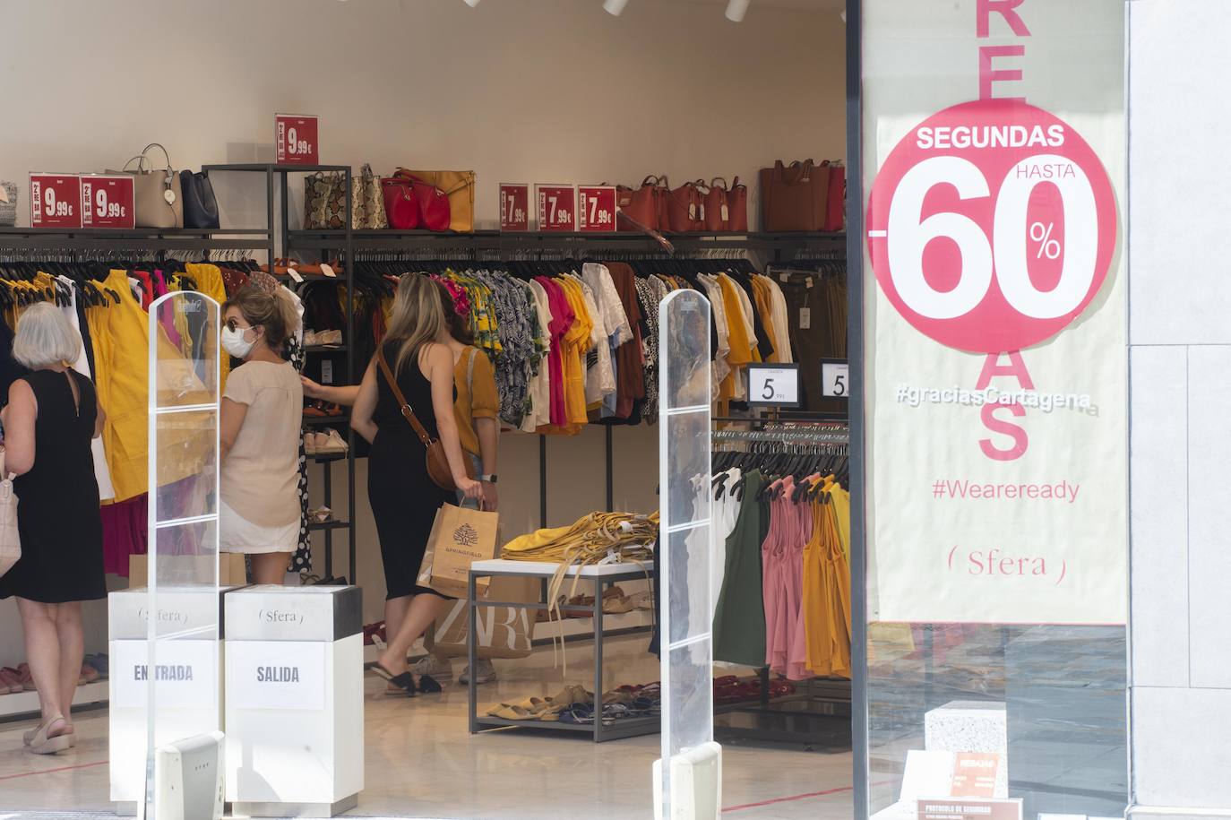 Fotos: Sigue la campaña de rebajas en Cartagena