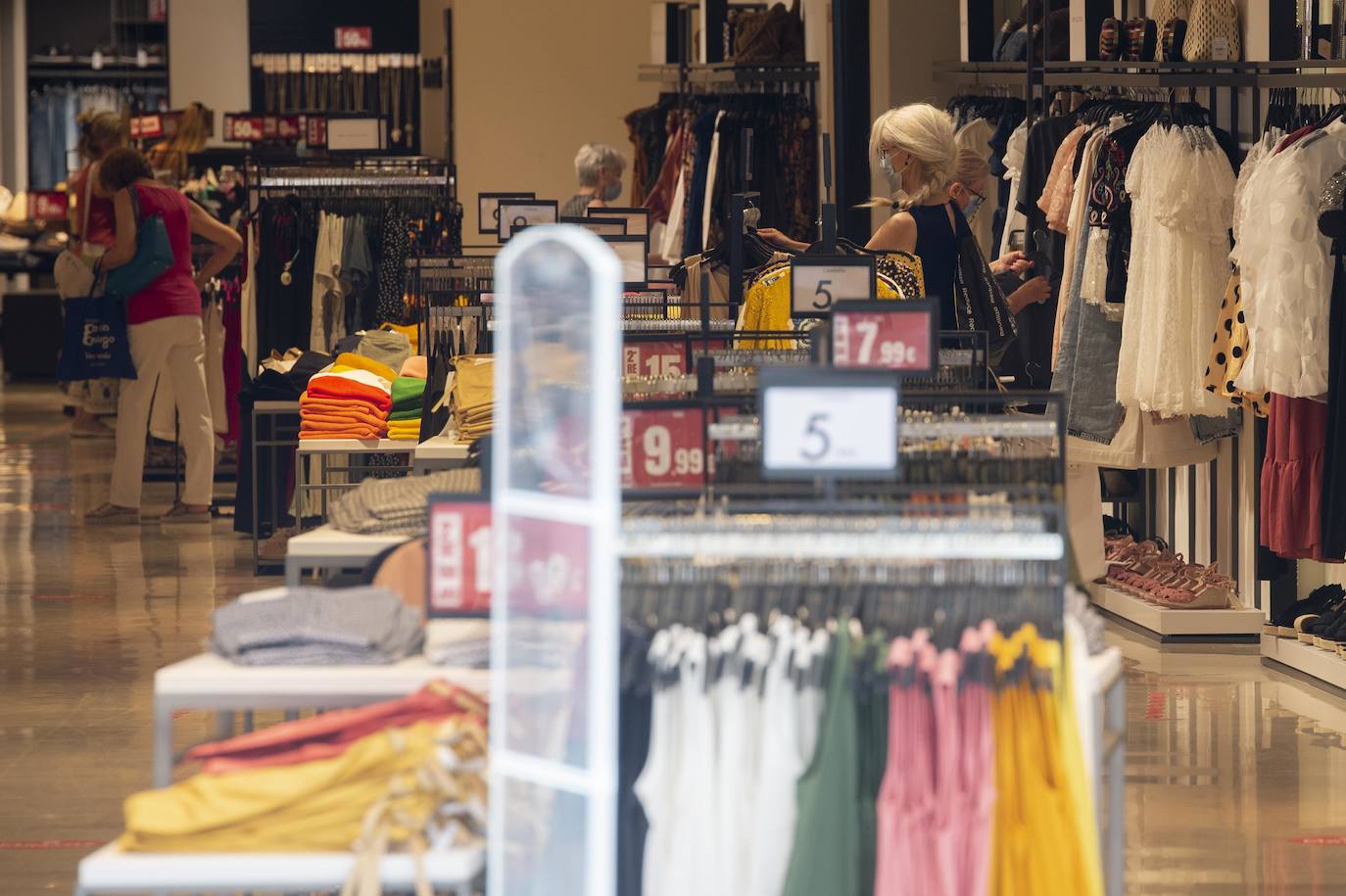 Fotos: Sigue la campaña de rebajas en Cartagena