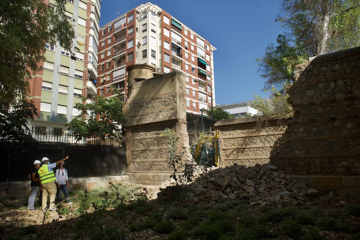 Fotos: Derriban los primeros muros de la Cárcel Vieja de Murcia