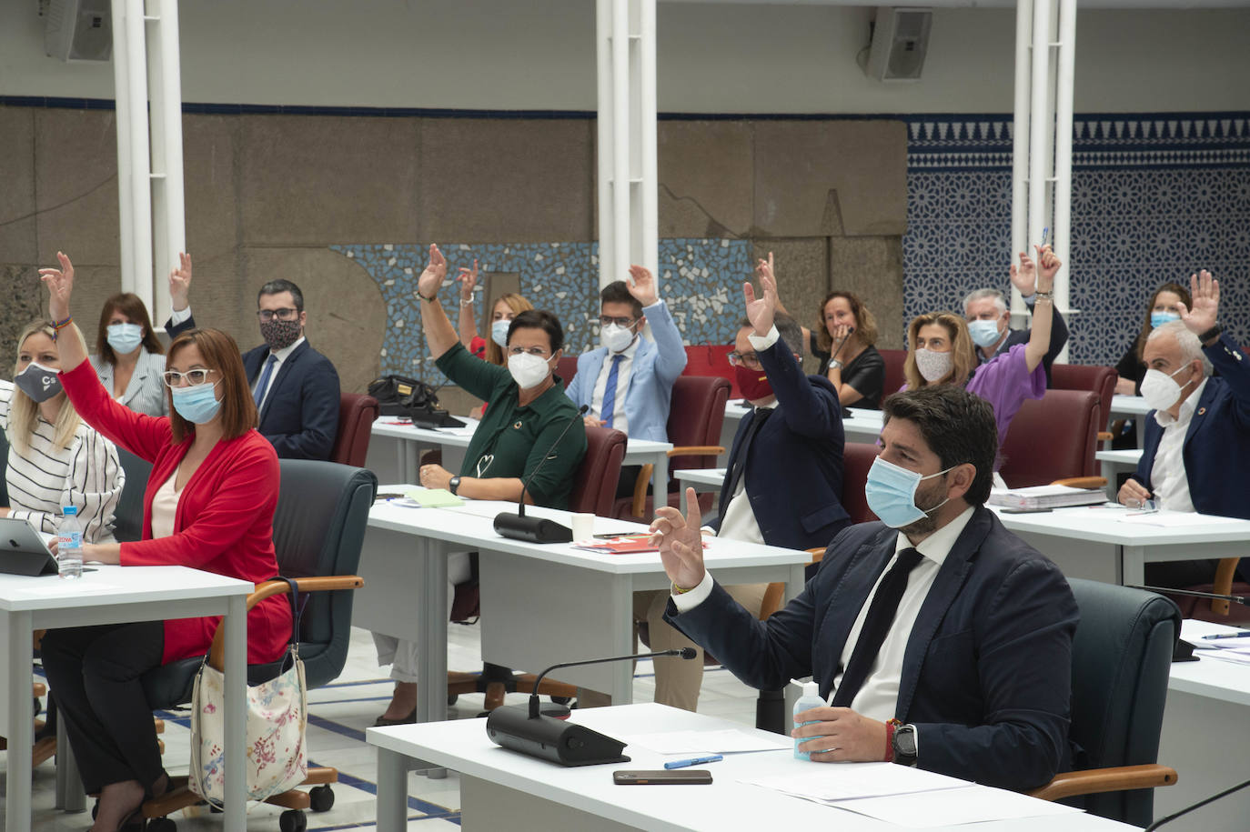 Fotos: La Asamblea aprueba la Ley de Protección y Recuperación del Mar Menor