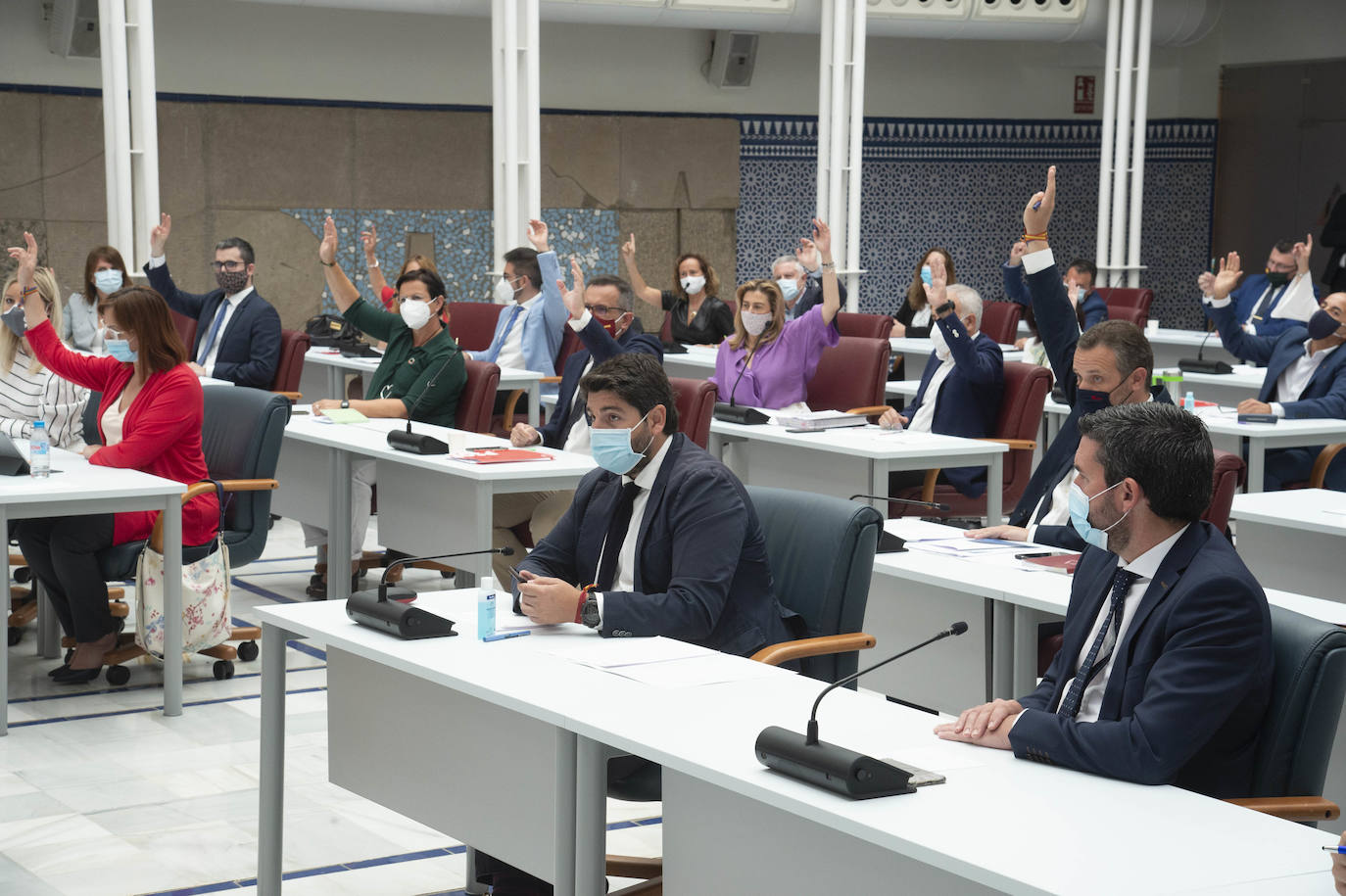 Fotos: La Asamblea aprueba la Ley de Protección y Recuperación del Mar Menor