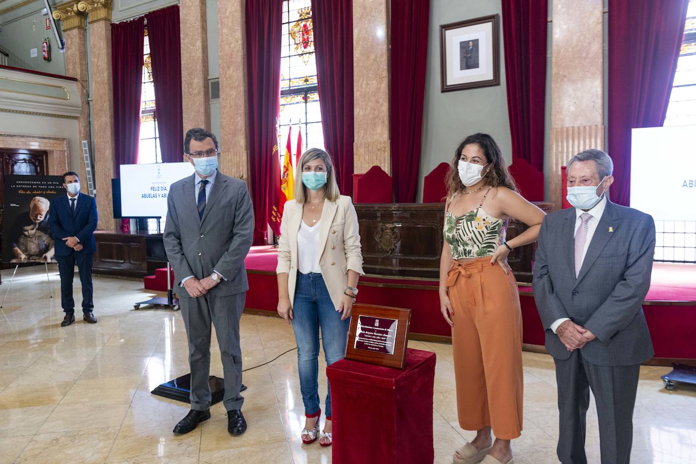 Fotos: Homenaje a los abuelos en Murcia