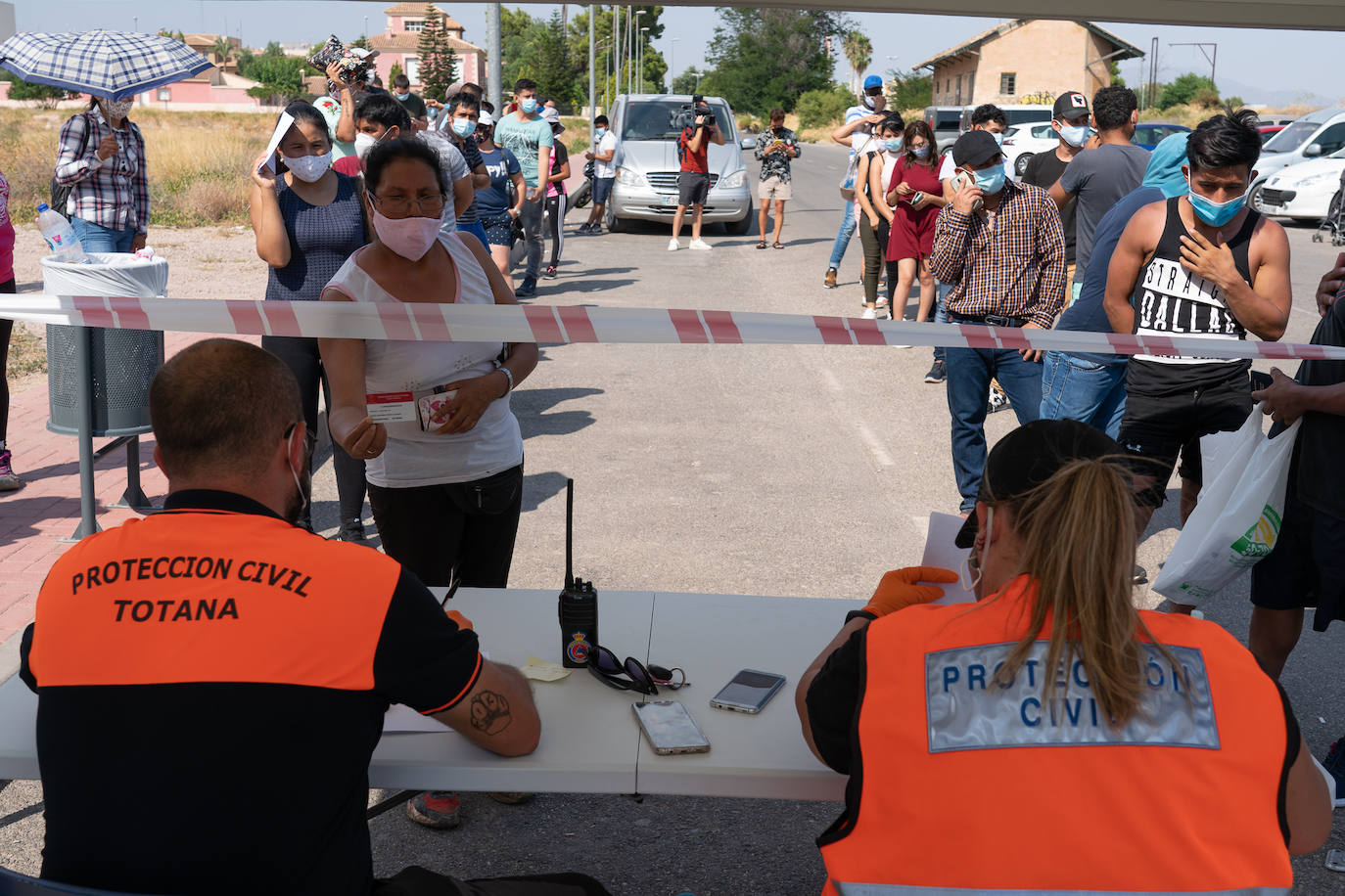 Fotos: Recogida de muestras para las pruebas PCR en Totana