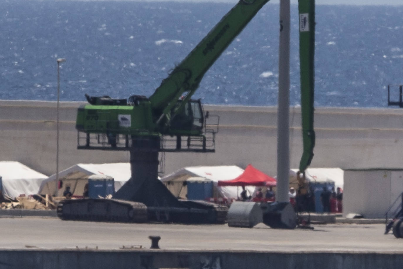 Fotos: Campamento de inmigrantes en el Puerto de Cartagena.