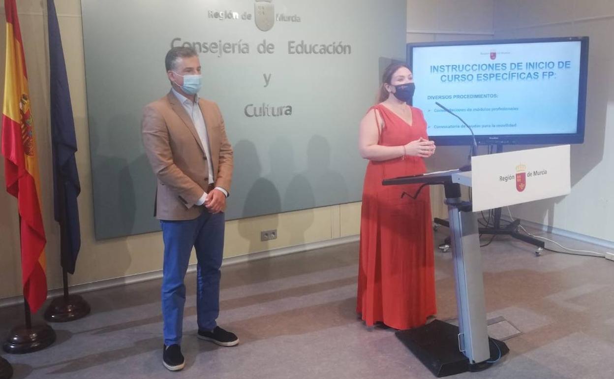 La consejera de Educación, Esperanza Moreno, en rueda de prensa.