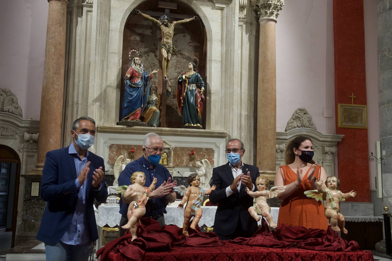 Fotos: Cultura entrega restaurados los cuatro ángeles del paso de la cofradía Cristo del Perdón