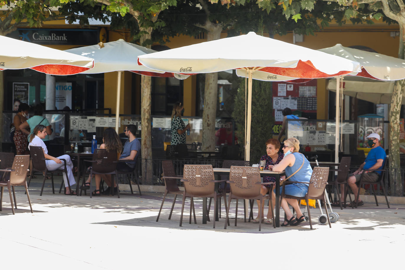 Fotos: El sector hostelero paga en Lorca los platos rotos por el temor a un rebrote