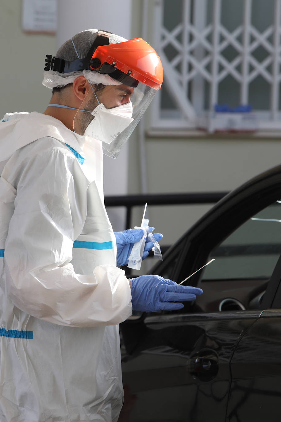 Fotos: Récord de PCR en Lorca para tratar de atajar un brote que sigue en expansión