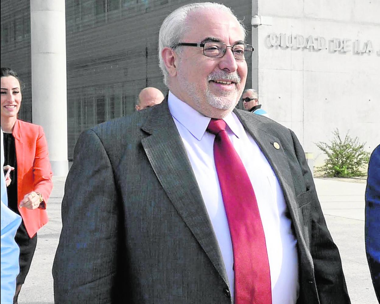 José Luis Mendoza, tras declarar en el juzgado en 2016. 