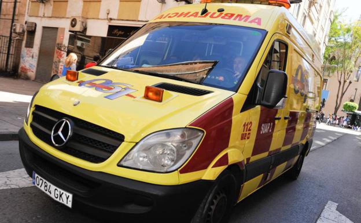 Una ambulancia de la Gerencia de Urgencias y Emergencias Sanitarias 061, en una fotografía de archivo.