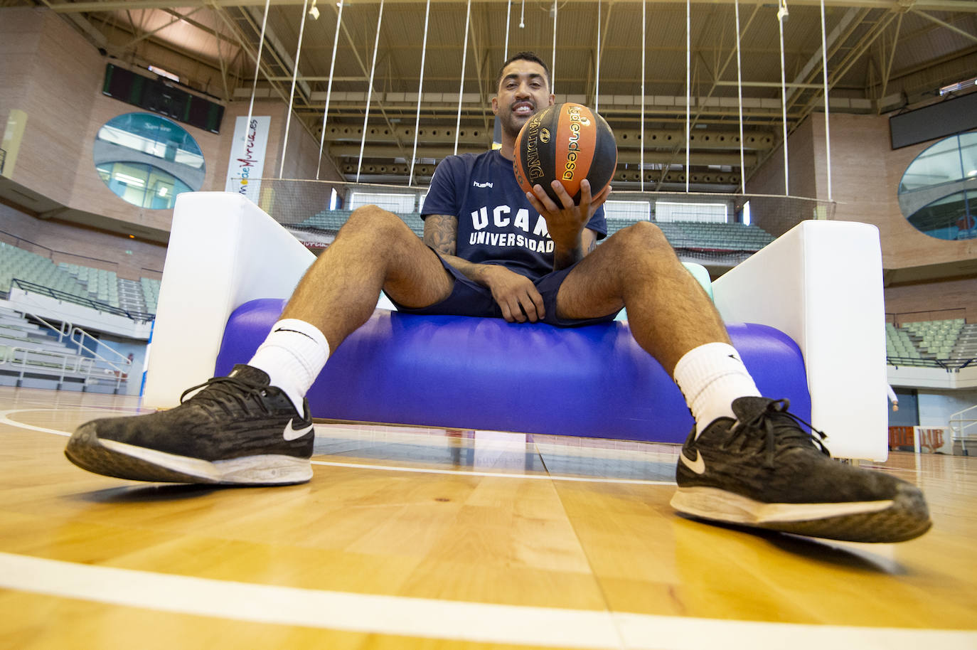 Fotos: Presentación de Augusto Lima como nuevo jugador del UCAM CB