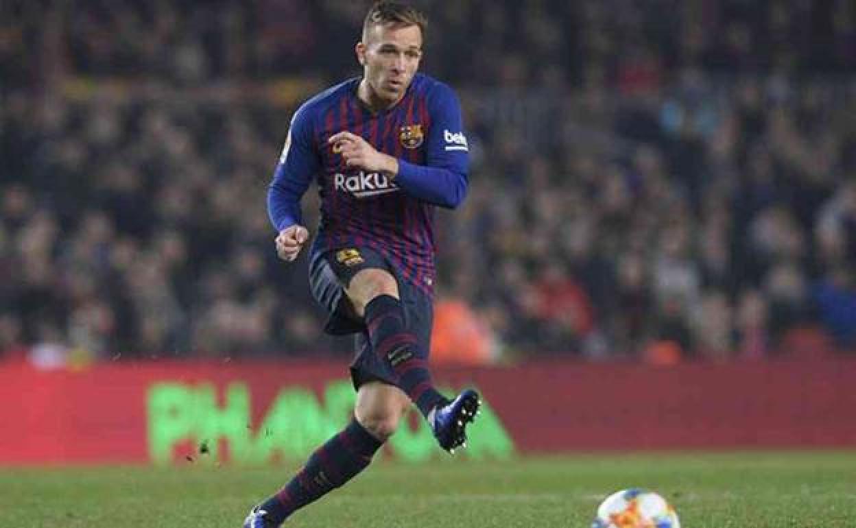 Arthur Melo, durante un partido con el Barcelona. 