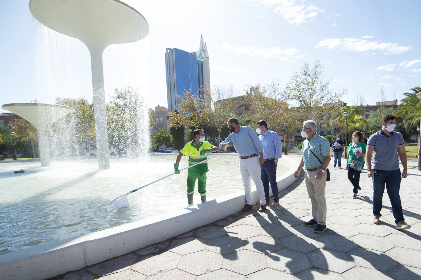 Fotos: Trabajos de limpieza y desinfección diarios en los parques de Murcia