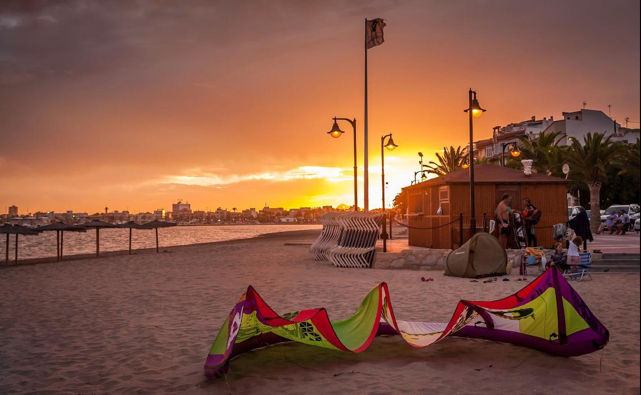 La fotografía 'Atardecer en Lo Pagán', ganadora del concurso 'Imágenes del Mar Menor'.