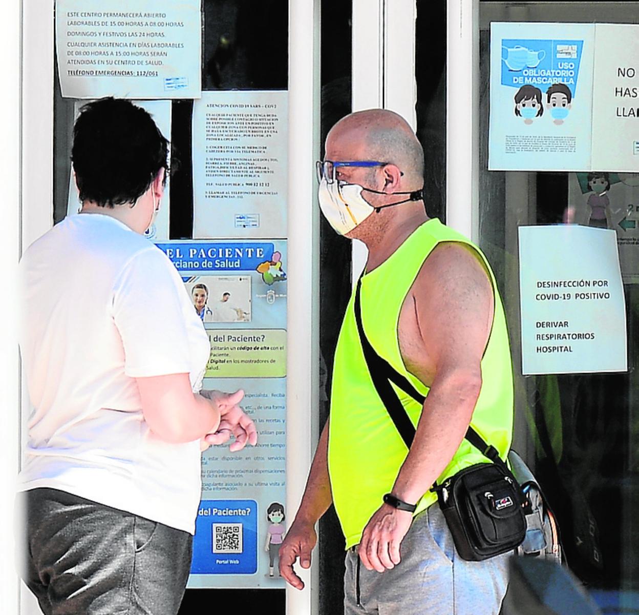 Acceso a urgencias del centro del Infante, que cerró por Covid. 