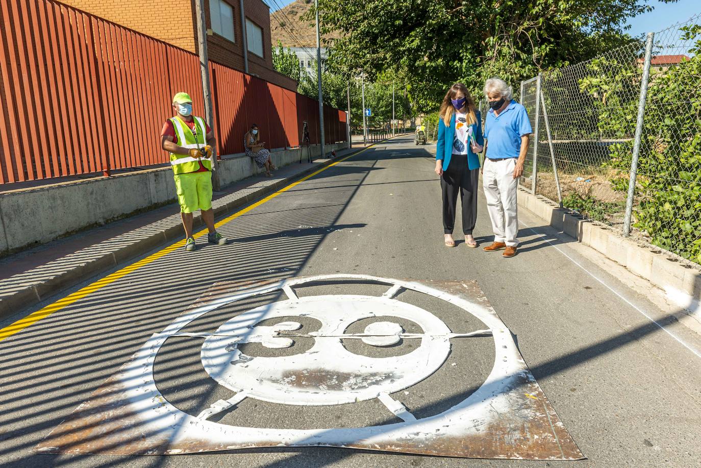 Fotos: Mensajes para prevnir el coronavirus junto a 116 colegios públicos de Murcia