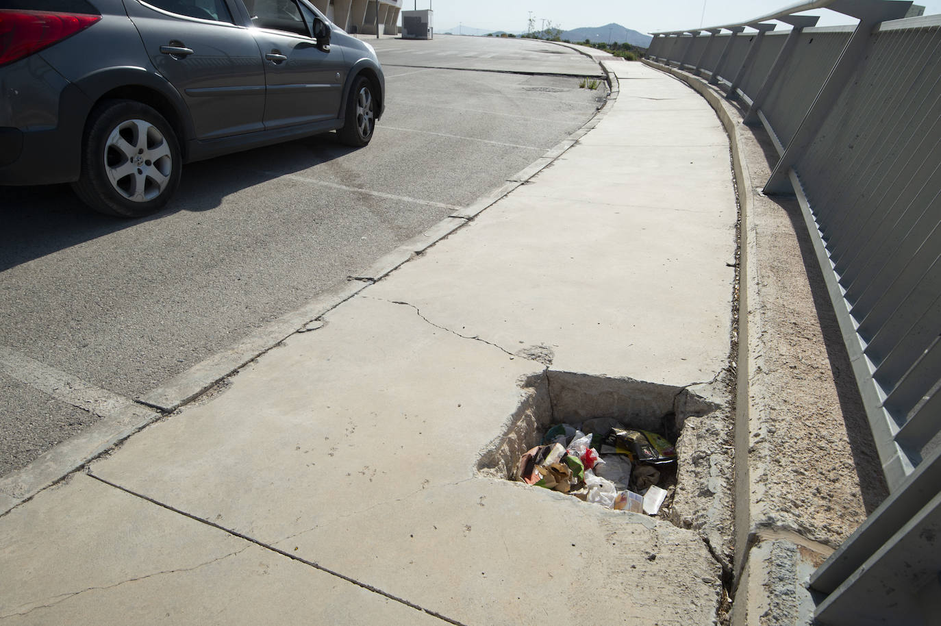 Fotos: Estado del interior y los aledaños del Enrique Roca