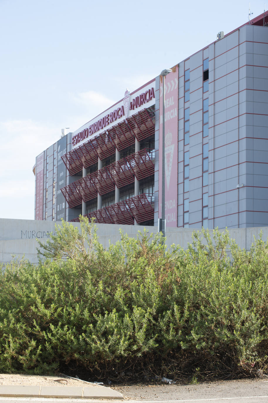 Fotos: Estado del interior y los aledaños del Enrique Roca