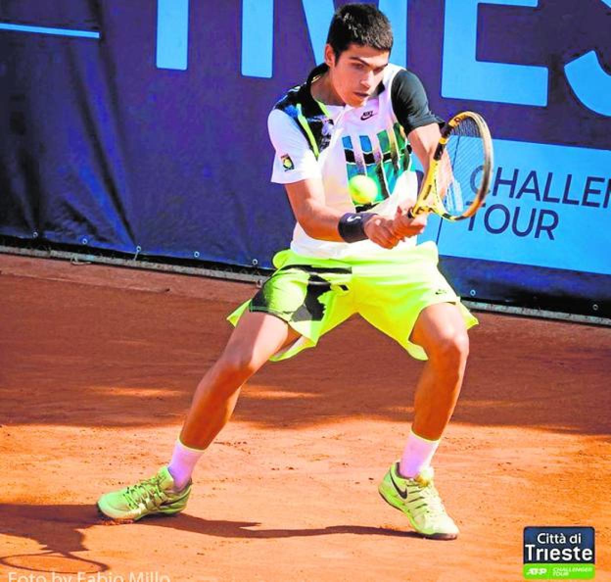 Carlos Alcaraz, en la semifinal de ayer en el torneo de Trieste ante el italiano Musetti. 