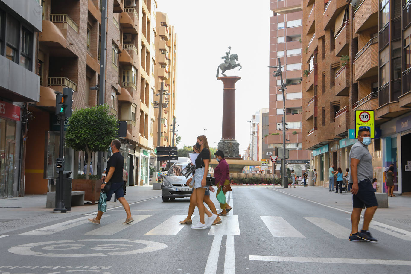 Fotos: La Comunidad confina el casco urbano de Lorca ante el descontrol de los contagios