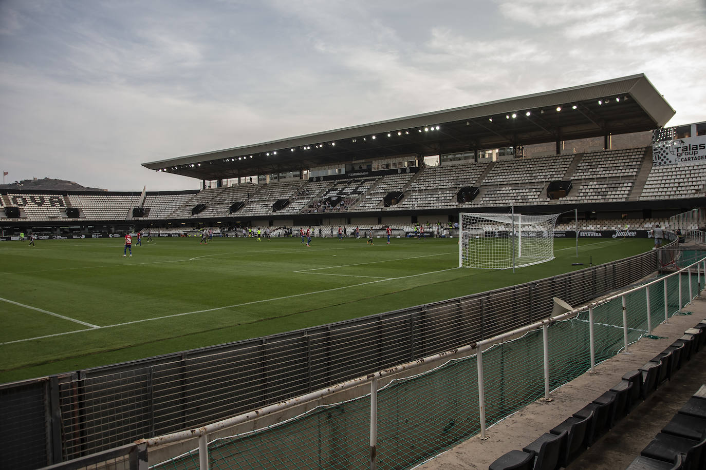 Fotos: Primer disgusto para un Efesé demasiado verde