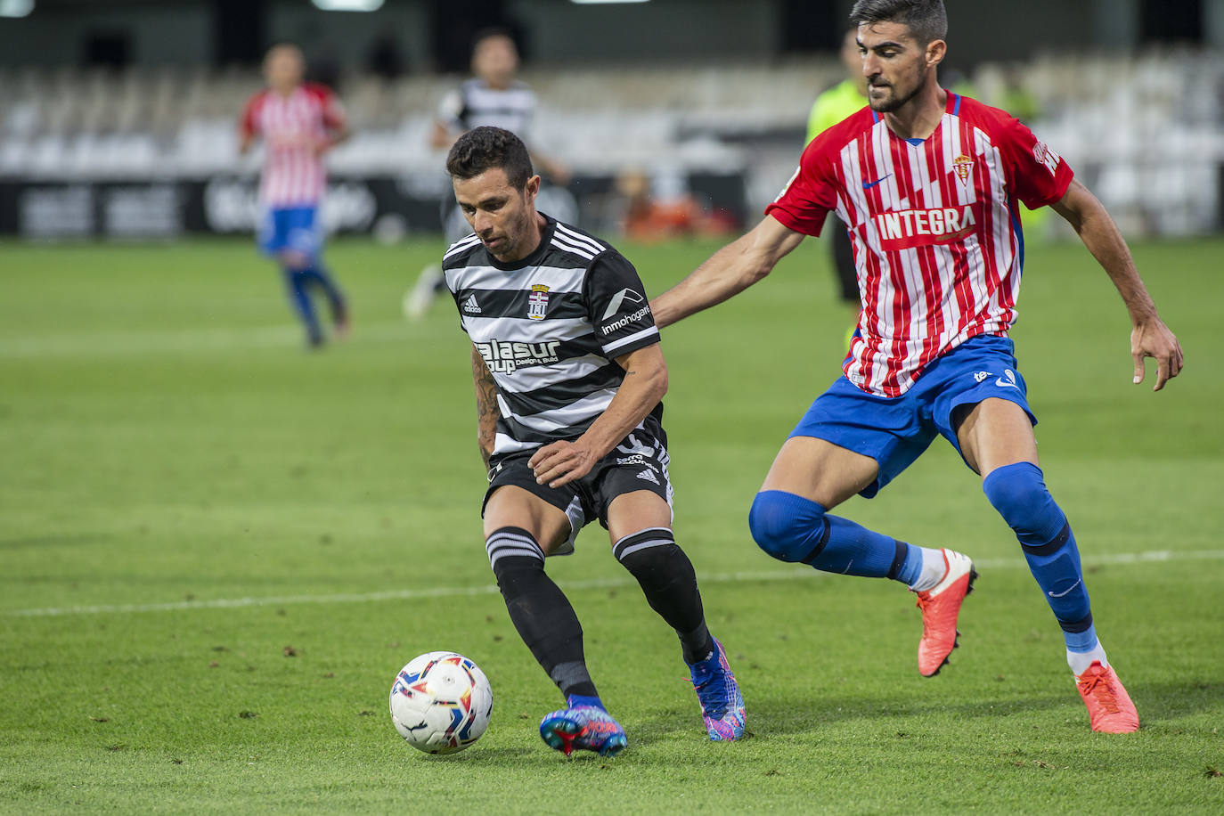 Fotos: Primer disgusto para un Efesé demasiado verde