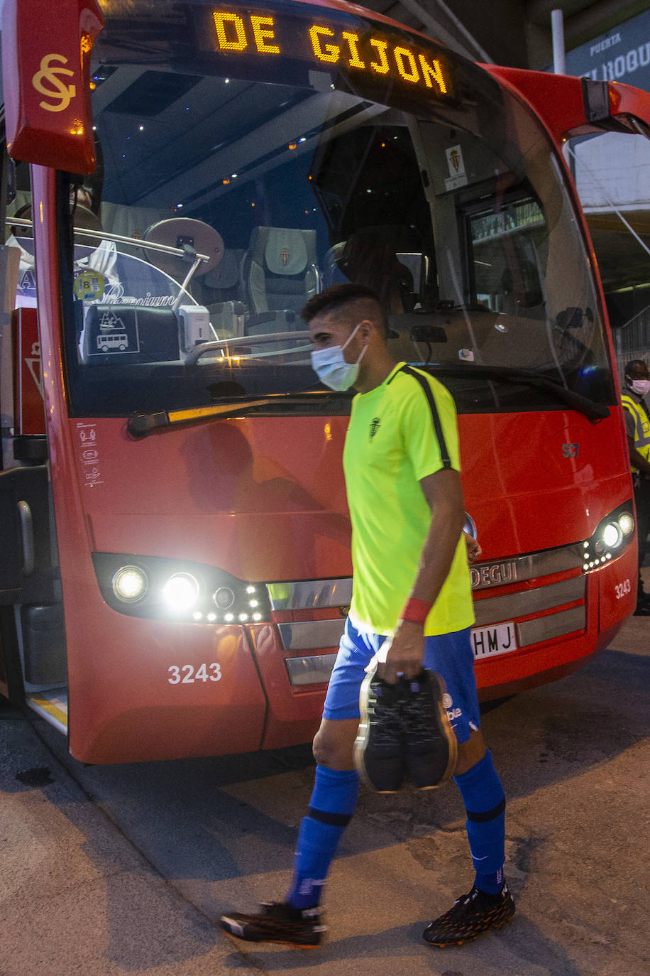 Fotos: Primer disgusto para un Efesé demasiado verde