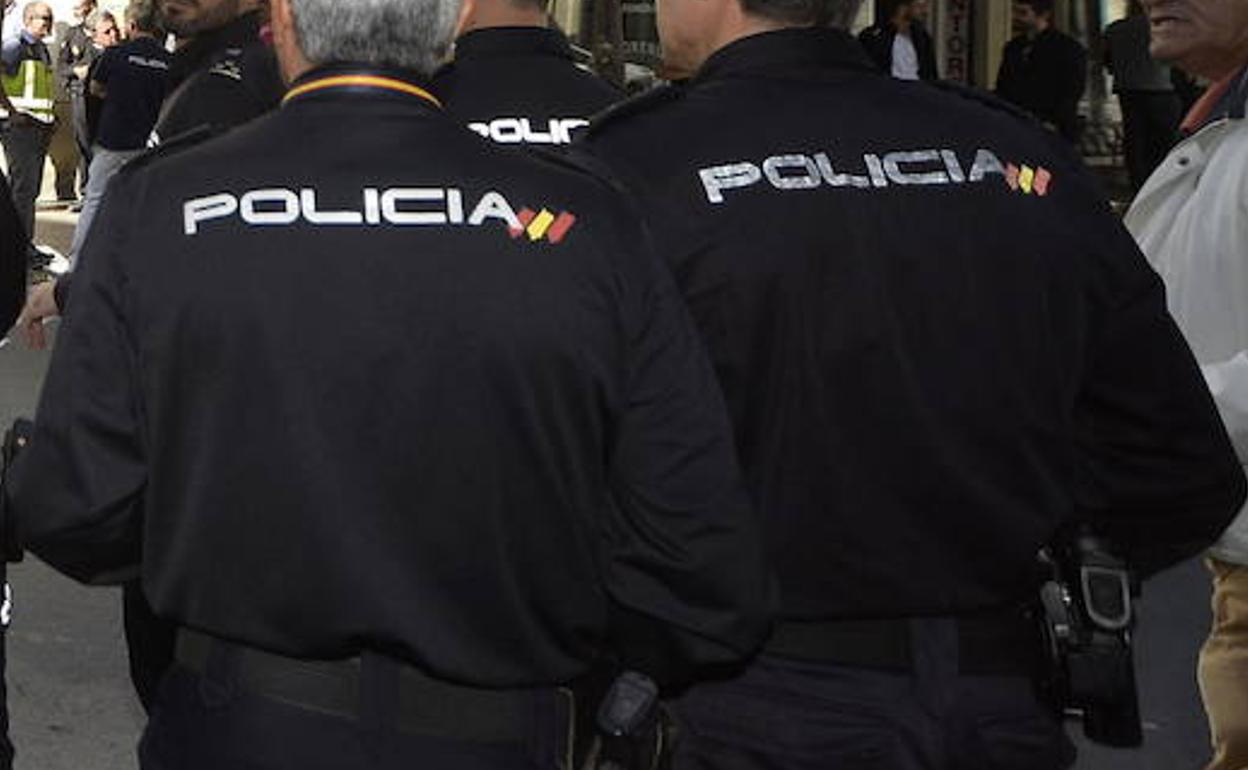 Agentes de la Policía Nacional en una fotografía de archivo.