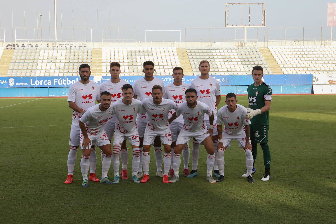 Fotos: El Lorca le da otro toque de atención al Real Murcia