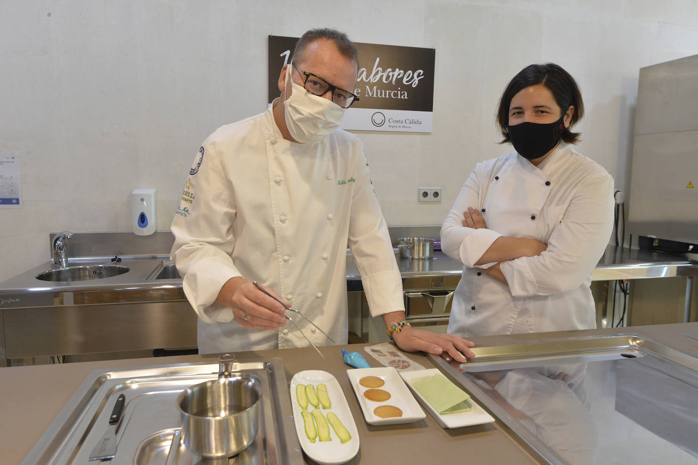 Fotos: Los chefs Pablo González y María Gómez presentan sus propuestas que serán expuestas en San Sebastián Gastronomika
