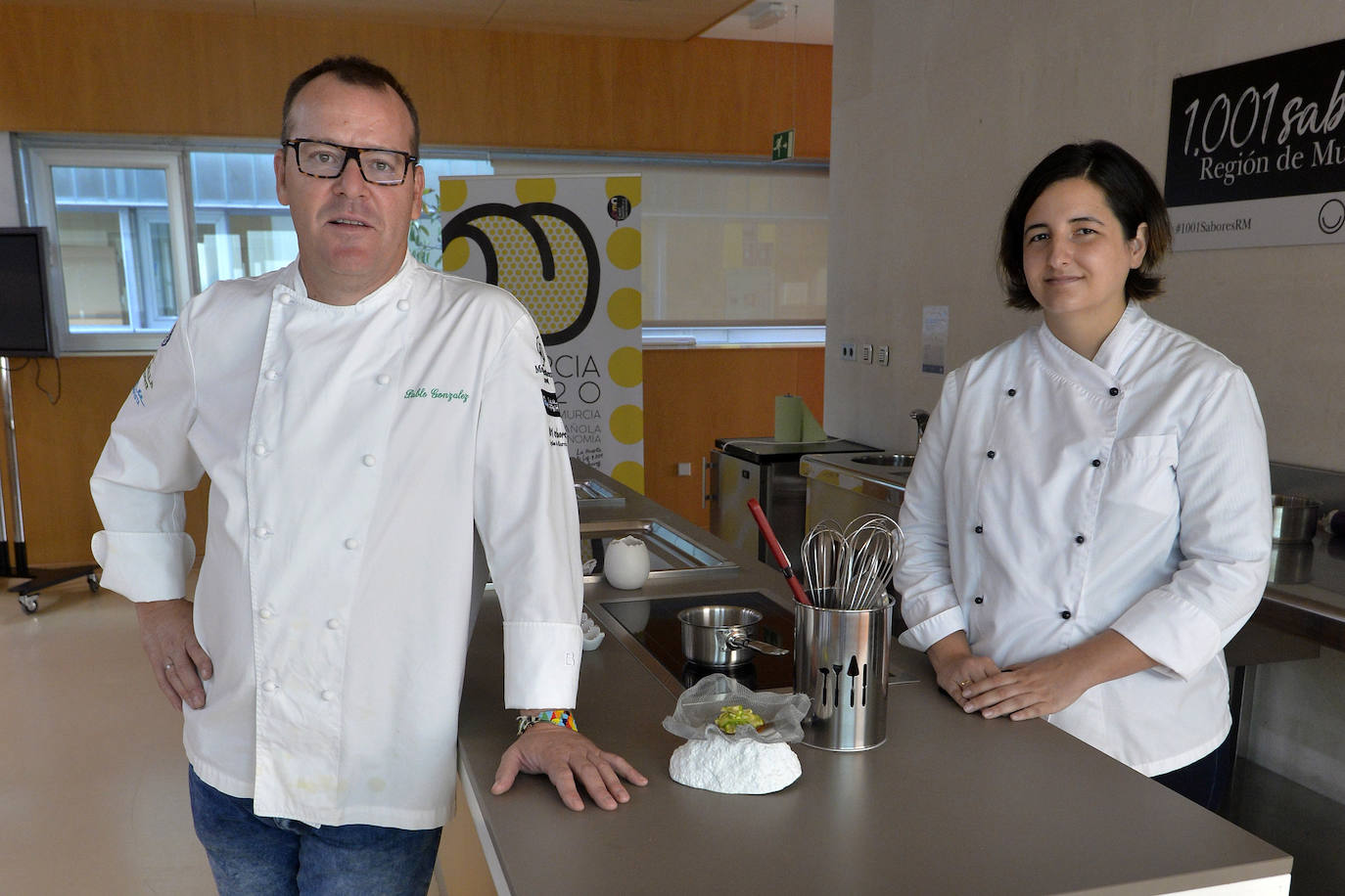 Fotos: Los chefs Pablo González y María Gómez presentan sus propuestas que serán expuestas en San Sebastián Gastronomika