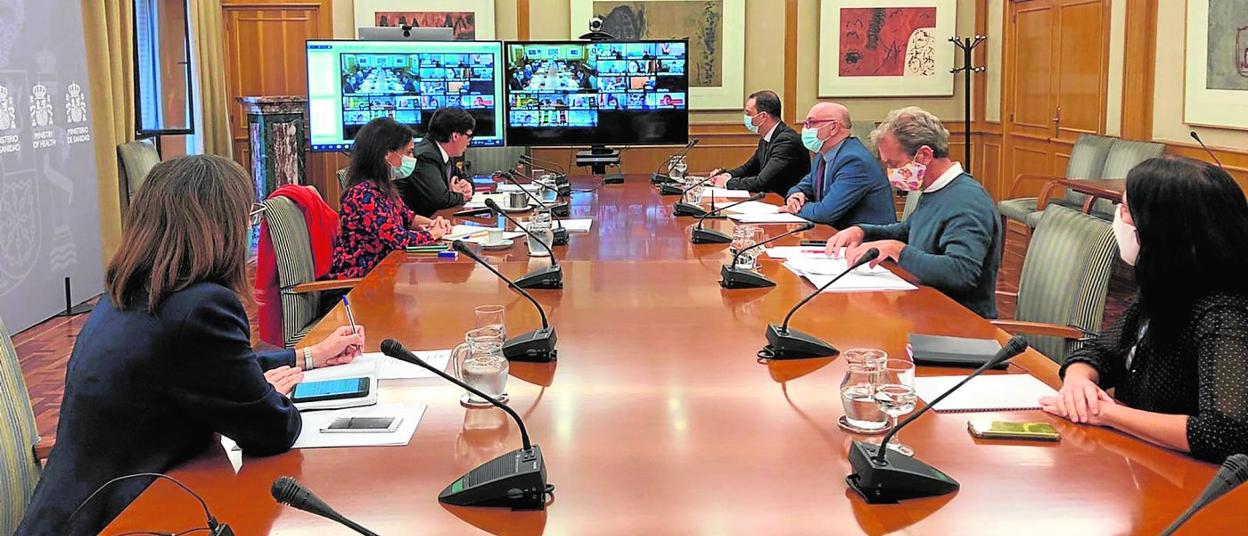 Imagen de la reunión del Consejo Interterritorial del Sistema Nacional de Salud, celebrado ayer de manera telemática y que estuvo presidido por el ministro Illa. 