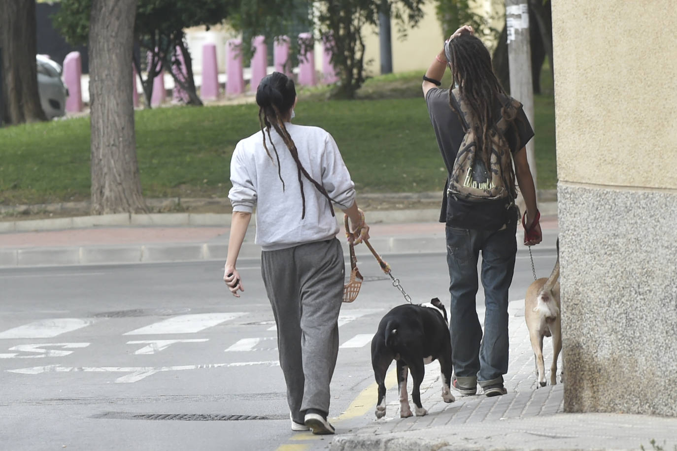 Fotos: Fernando López Miras se reúne con los vecinos de las casas okupadas de Torreagüera