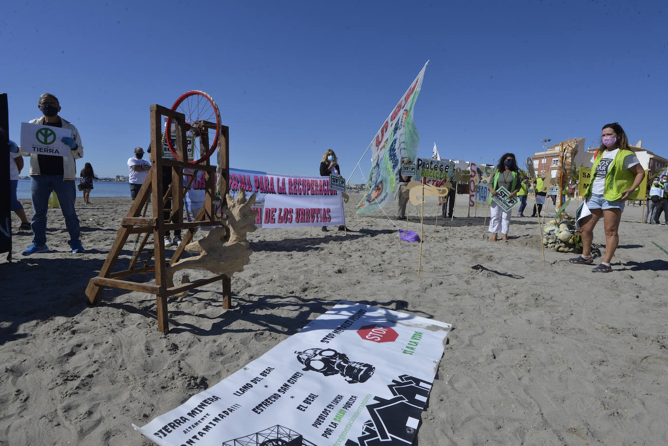 Fotos: Concentración en San Pedro en defensa del Mar Menor