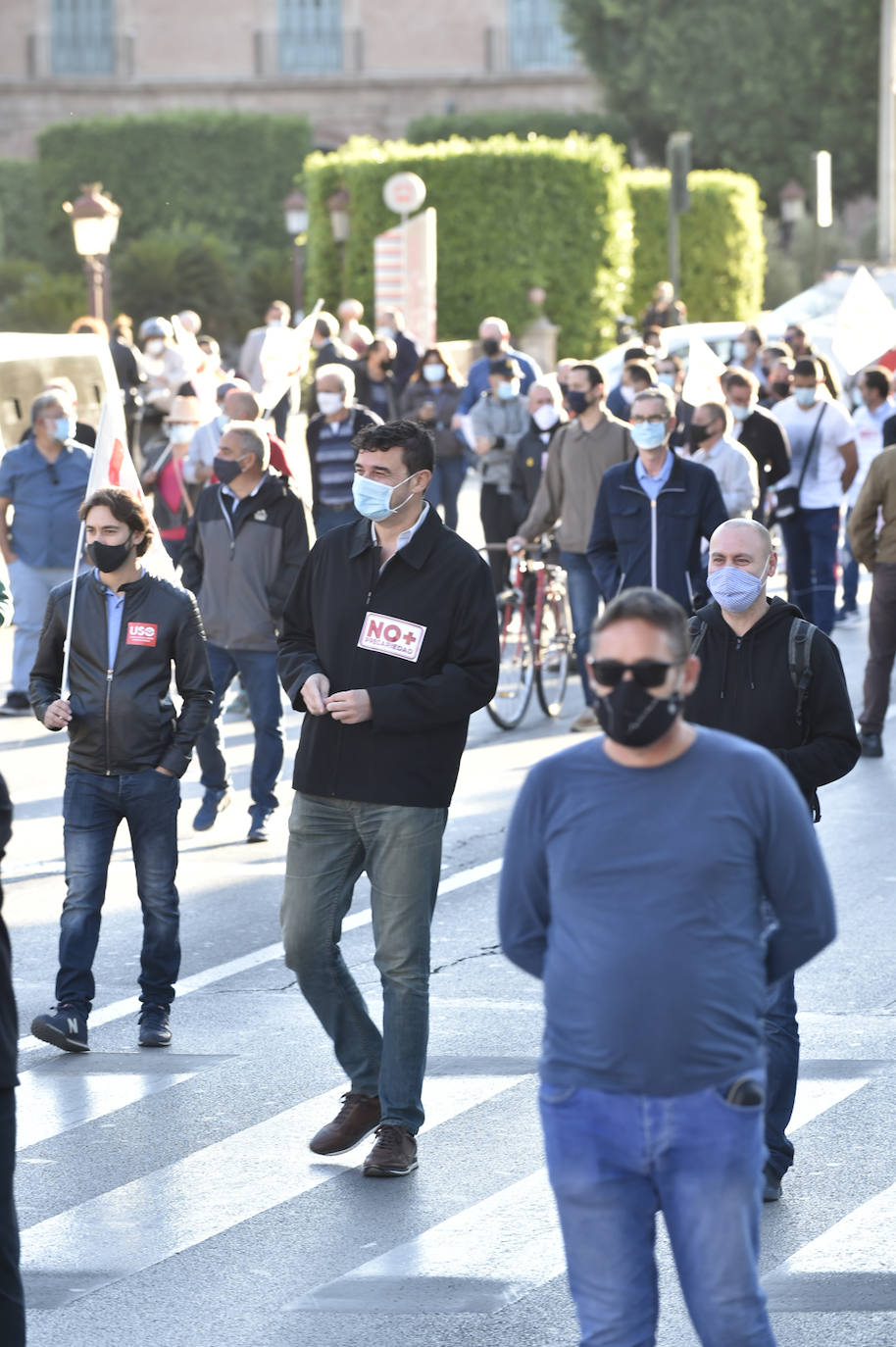 Fotos: Manifestación de los trabajadores de Latbus en Murcia
