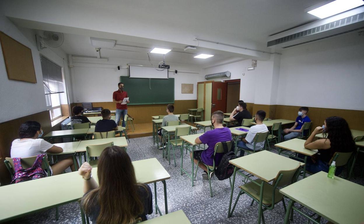 Imagen de archivo de un instituto de Murcia. 