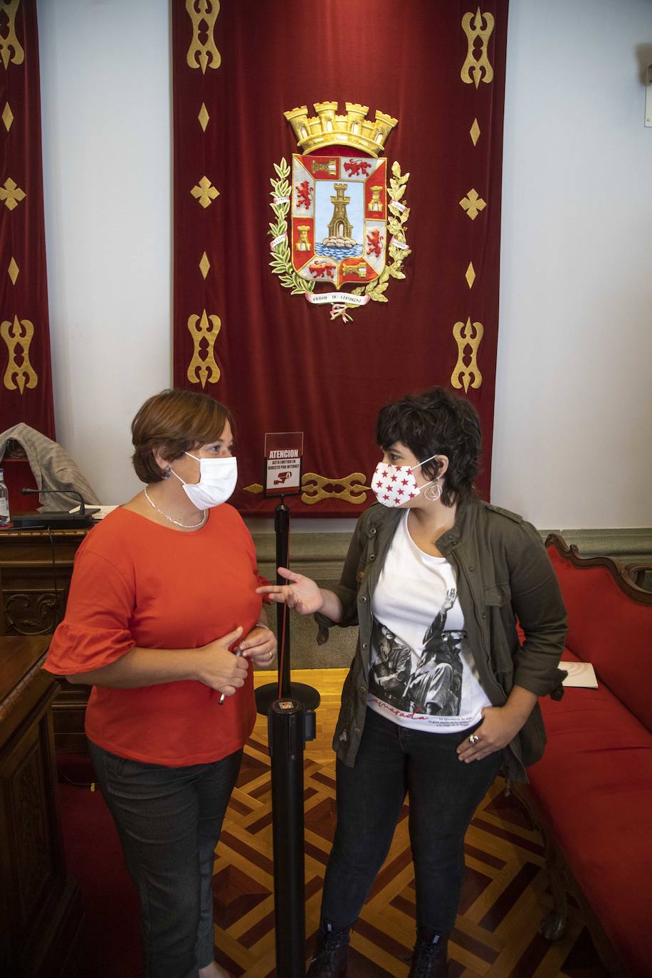 Fotos: Los vecinos de La Aljorra exigen más medios sanitarios y «vigilar» las emisiones de Sabic